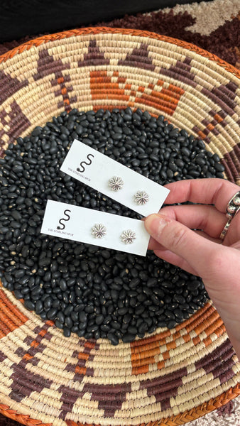 FLOWER CONCHO STUDS