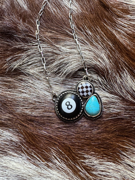 DESERT CUES SILVERTONE NECKLACE