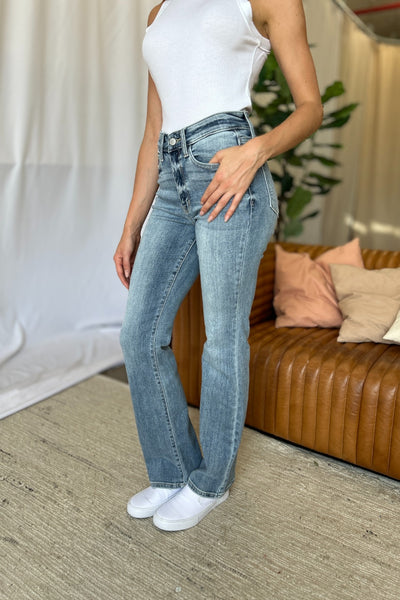 Judy Blue - Medium Rise Bootcut Jeans