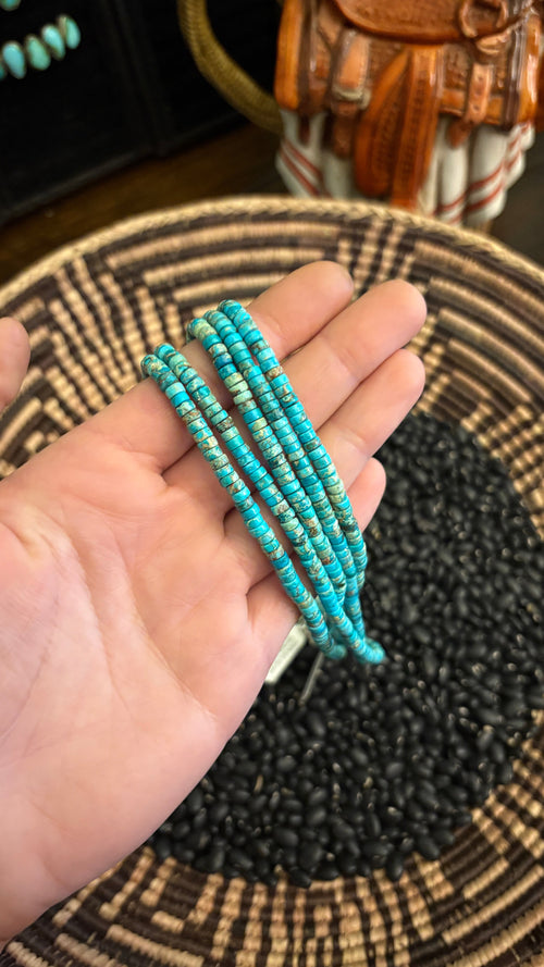 KINGMAN TURQUOISE HEISHI NECKLACE