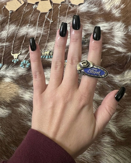 Truck Babe Ring