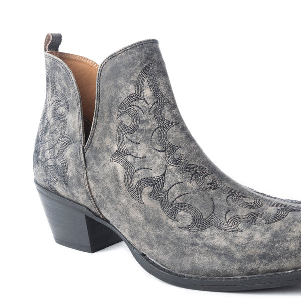 Moonlight on the Mesa Booties In Crackle Black