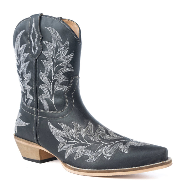 Desert Pearl Ankle Boots in Coal Black