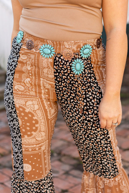 Forever Chasing Cowboys Copper Cream Floral Concho Link Belt
